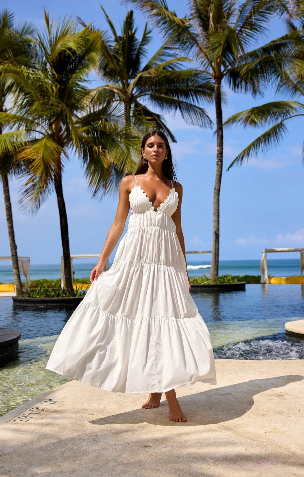 IBIZA MAXI WHITE CON  COBALT ROOM