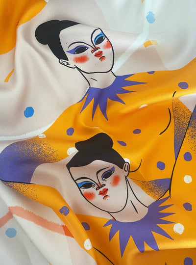 “AROUND THE HOOP”
Neck Scarf 90x90cm