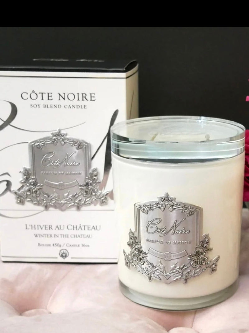 WHITE VESSEL WITH SILVER BADGE - WINTER IN THE CHATEAU