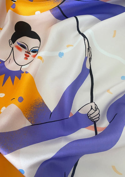 “AROUND THE HOOP”
Neck Scarf 90x90cm