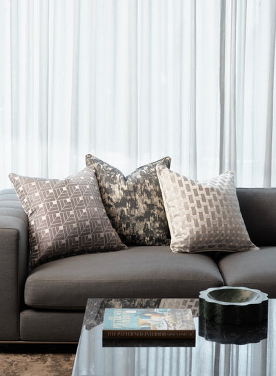 WEFT CUSHION